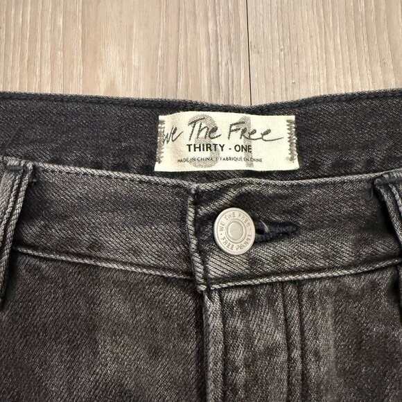 NWOT FREE PEOPLE Loving Good Vibrations Cutoff Shorts Size 31 - Picture 5 of 5